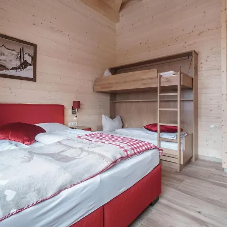 Chalet Spacious Chalet With Jacuzzi In Kaprun