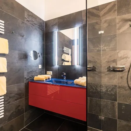Spacious Chalet With Jacuzzi In Σαλέ Kaprun